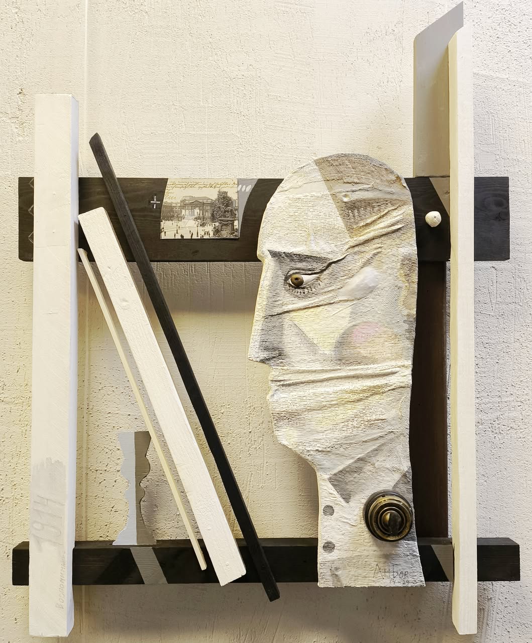 Инсталляция ”Электрический человек” - Андрей Борисов