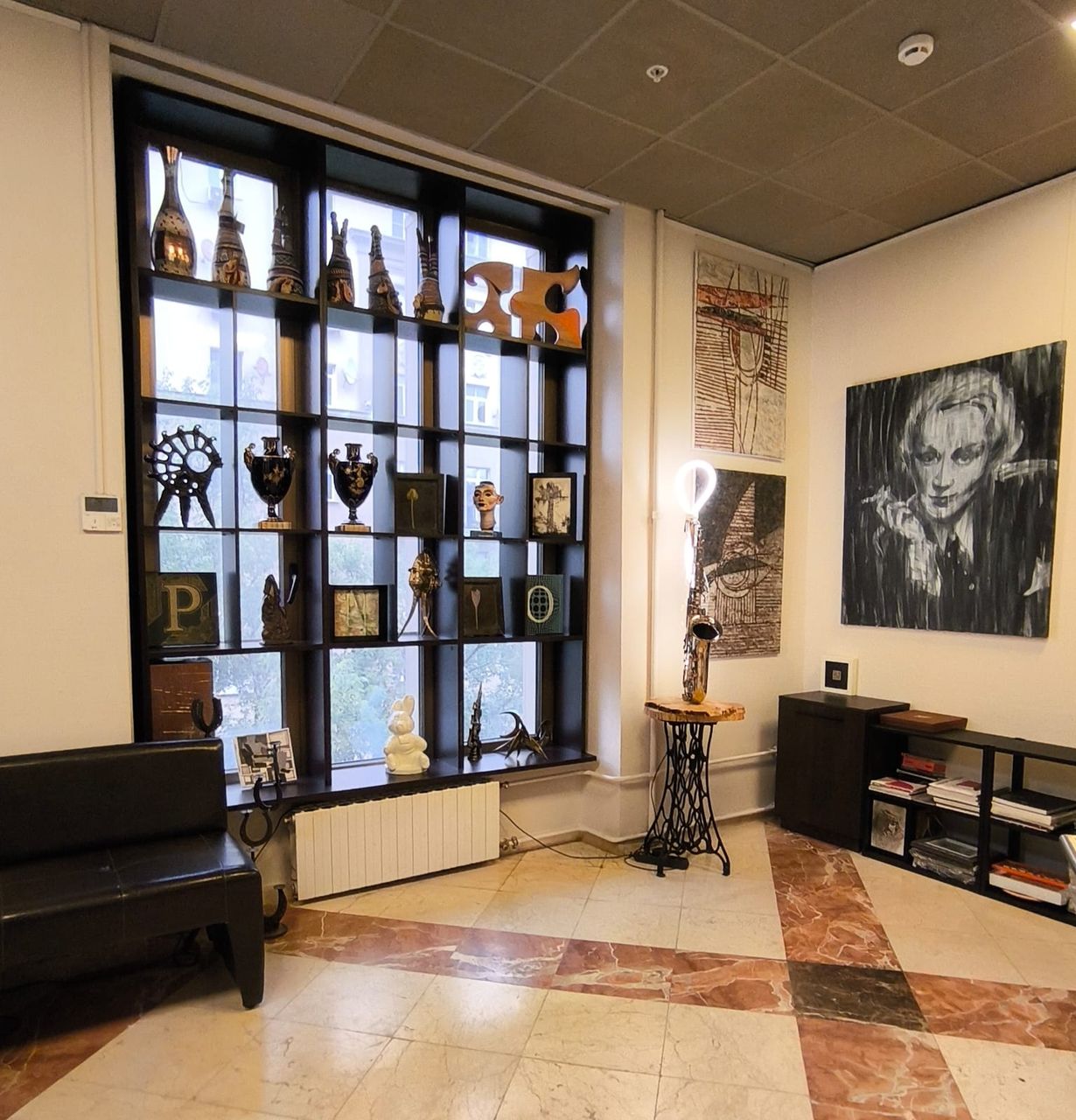 Галерея современного искусства Март