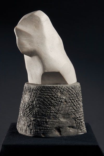 Antonio Lengua. «Volto materno». Скульптура из камня - 2011 г.